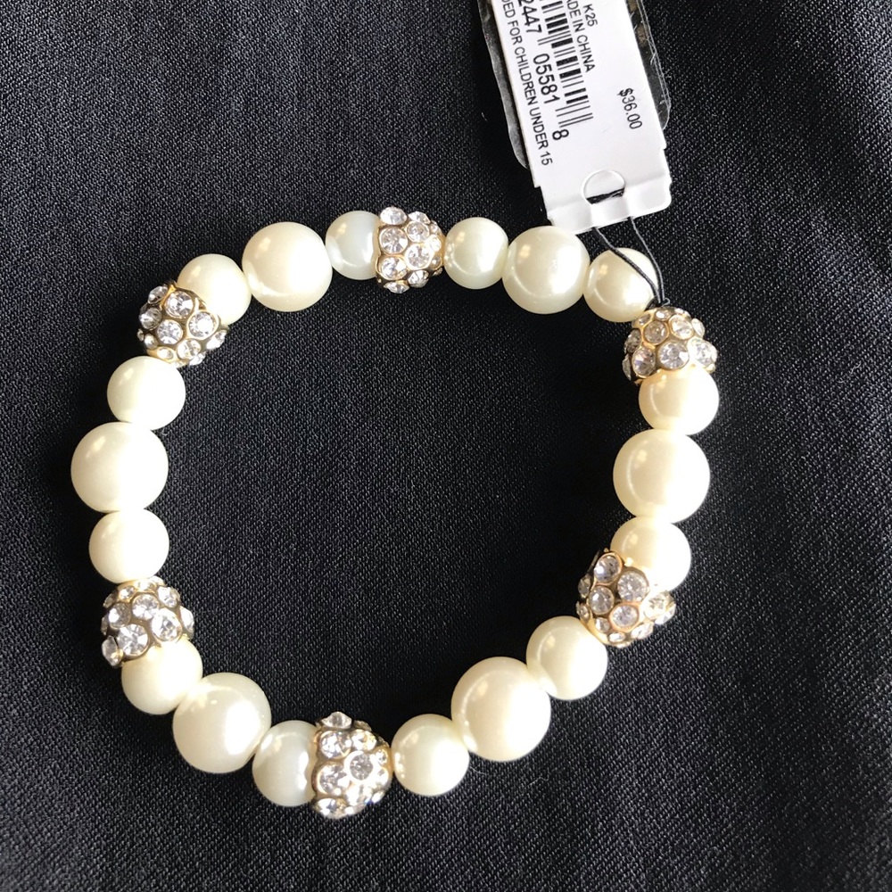 Pearl, Gold & Rhinestone Bracelet - Picture 2 of 5